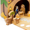 yoamo Spielkrippe Adventskalender für Kinder mit 24 Holzfiguren, hochwertigem Spielkoffer und Weihnachts-Geschichte, 27-teilig (1 Set)
